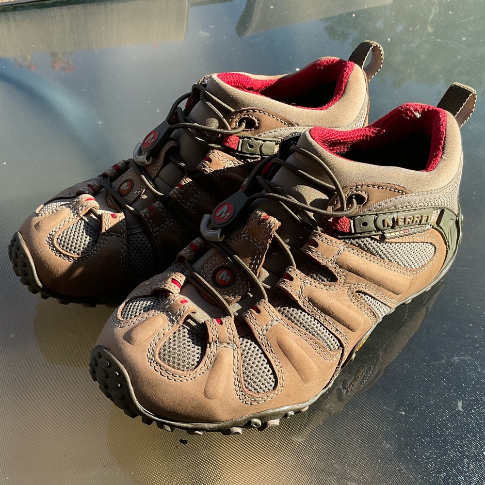 Merrell Siren Hiking Shoes Brown/Tan. In Good Condition. Women’s 9.